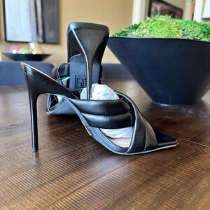 Forever 21 Faux Leather Mules ✨